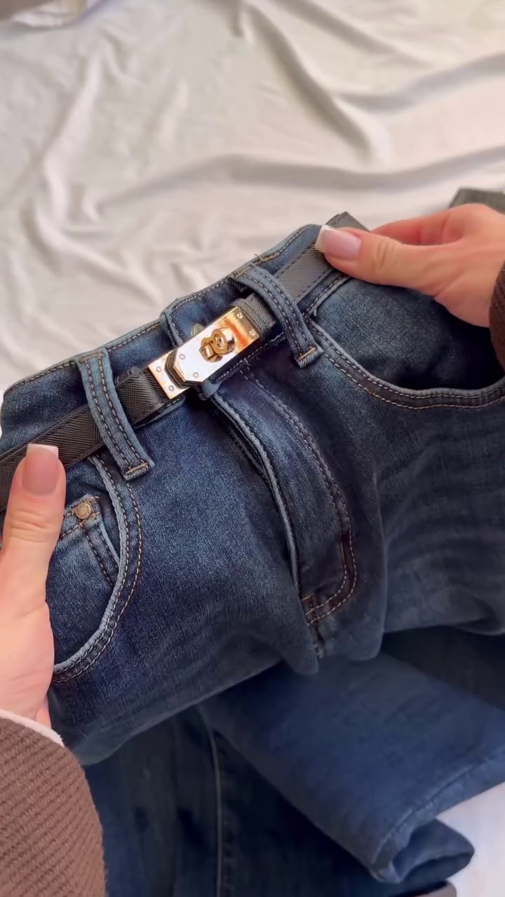 Dark Blue High-Waisted Straight Jeans with Elegant Black Belt and Gold Lock Buckle 👖🔒💙