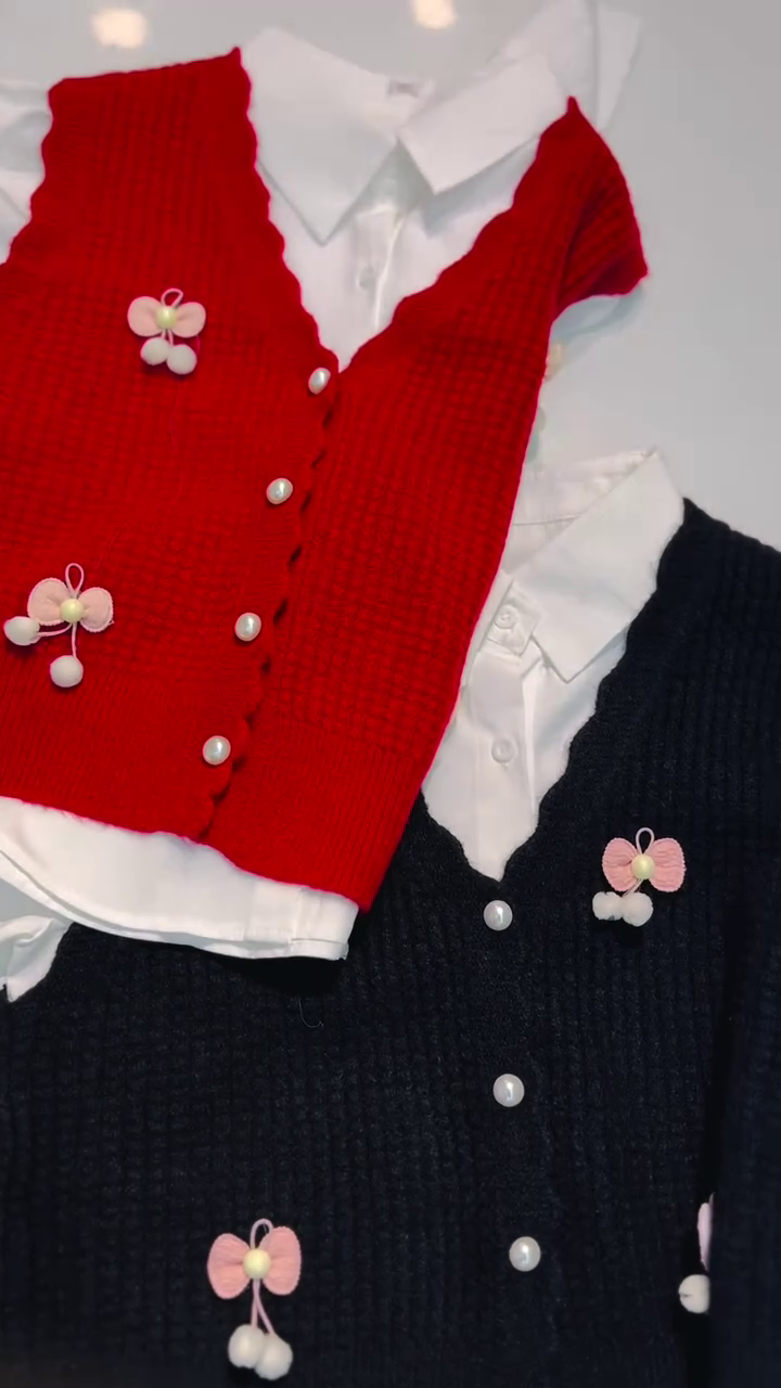 Classic White Shirt with Black Bow‑Embellished Knit Vest & Skirt Set 🖤🤍