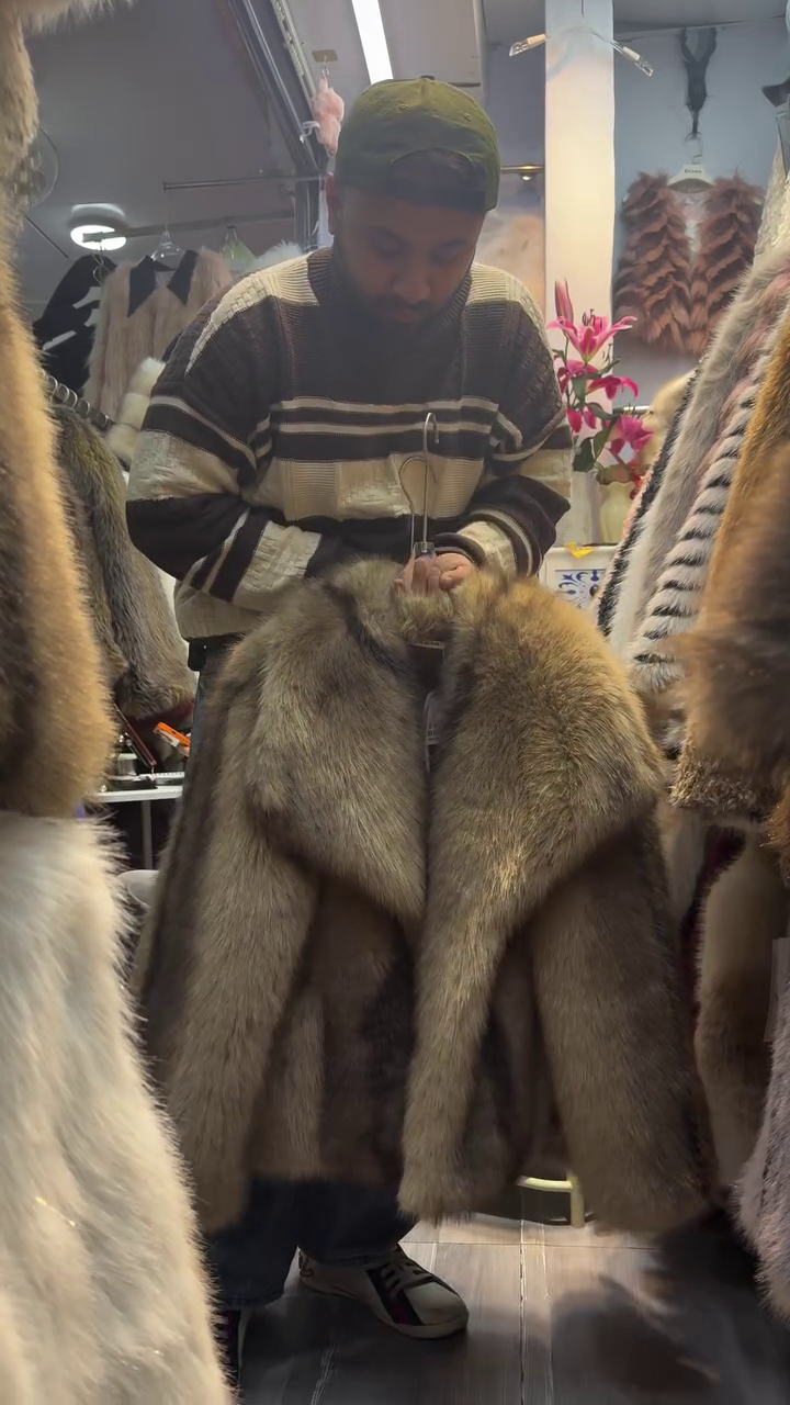 Luxury Faux Fur Oversized Winter Glam Coat with Plush Collar 🤎❄️