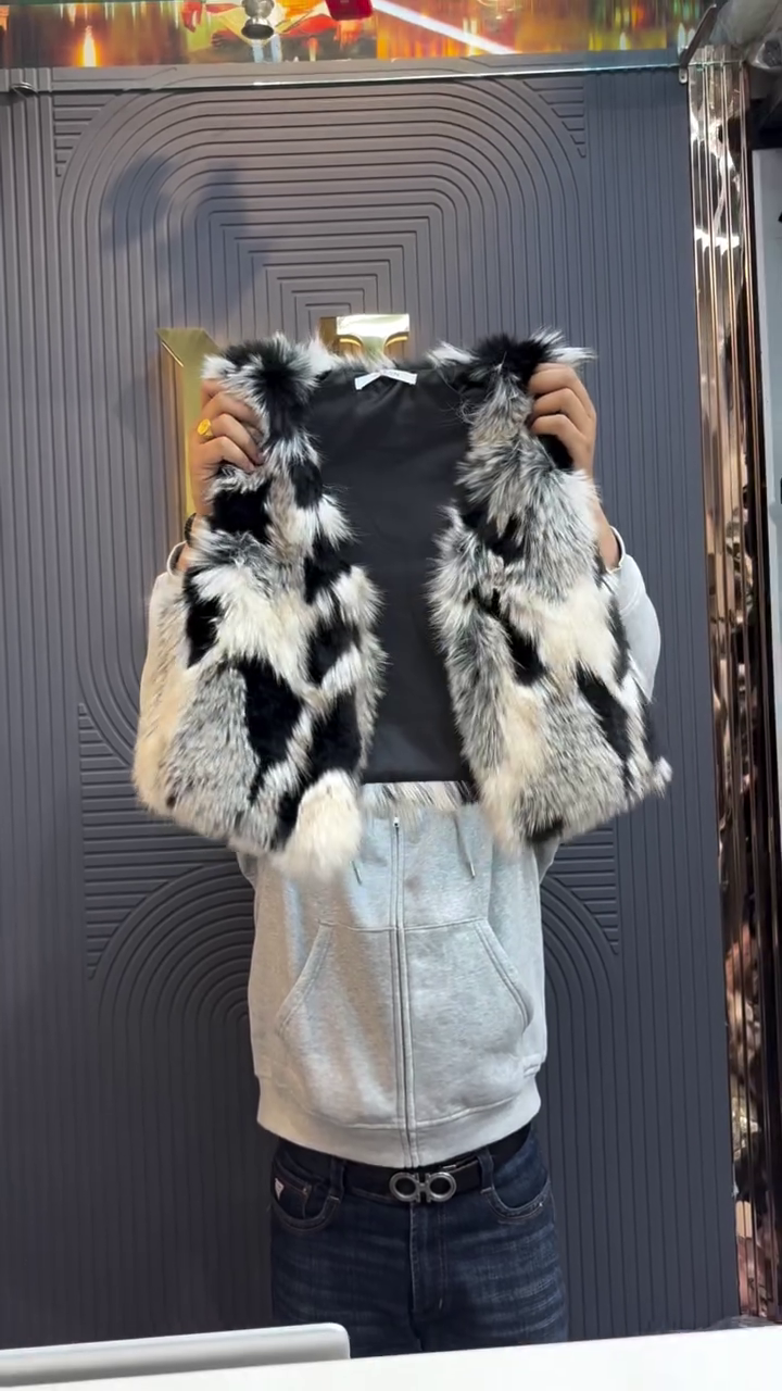 Grey & Black Faux Fur Cropped Sleeveless Winter Gilet Vest 💿❄️