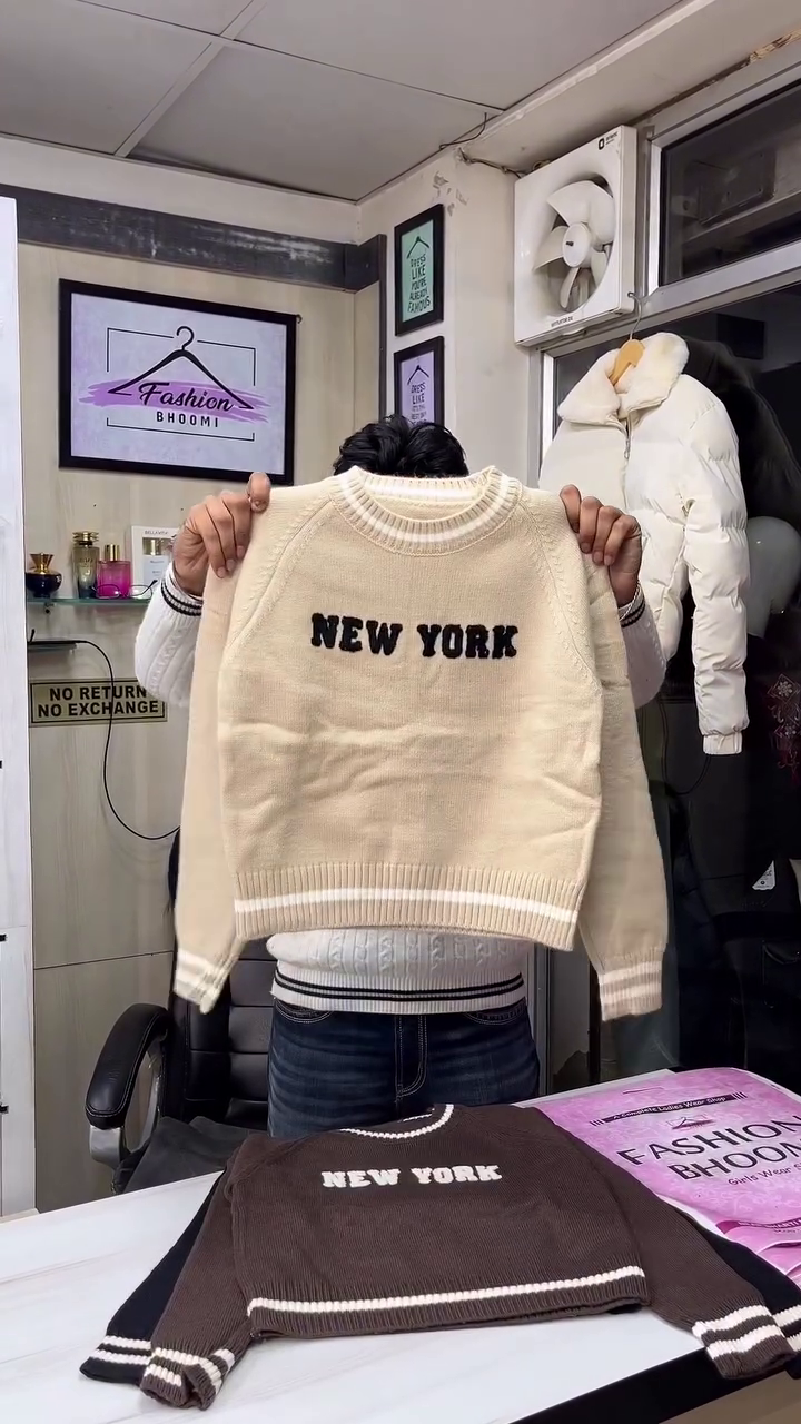 Cream & Black City Graphic Knit Round‑Neck Winter Sweater 🤍🖤