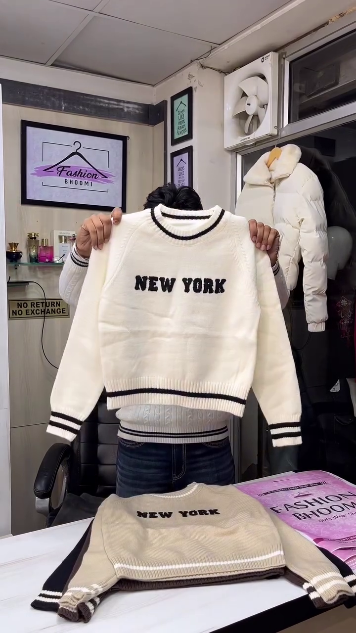 Cream & Black City Graphic Knit Round‑Neck Winter Sweater 🤍🖤