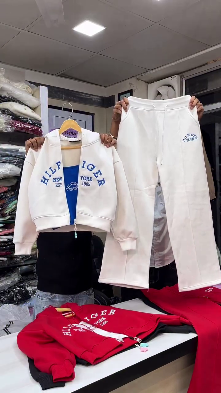 All‑White Cozy Hoodie and Straight‑Leg Jogger Athleisure Co‑ord Set 🤍💙