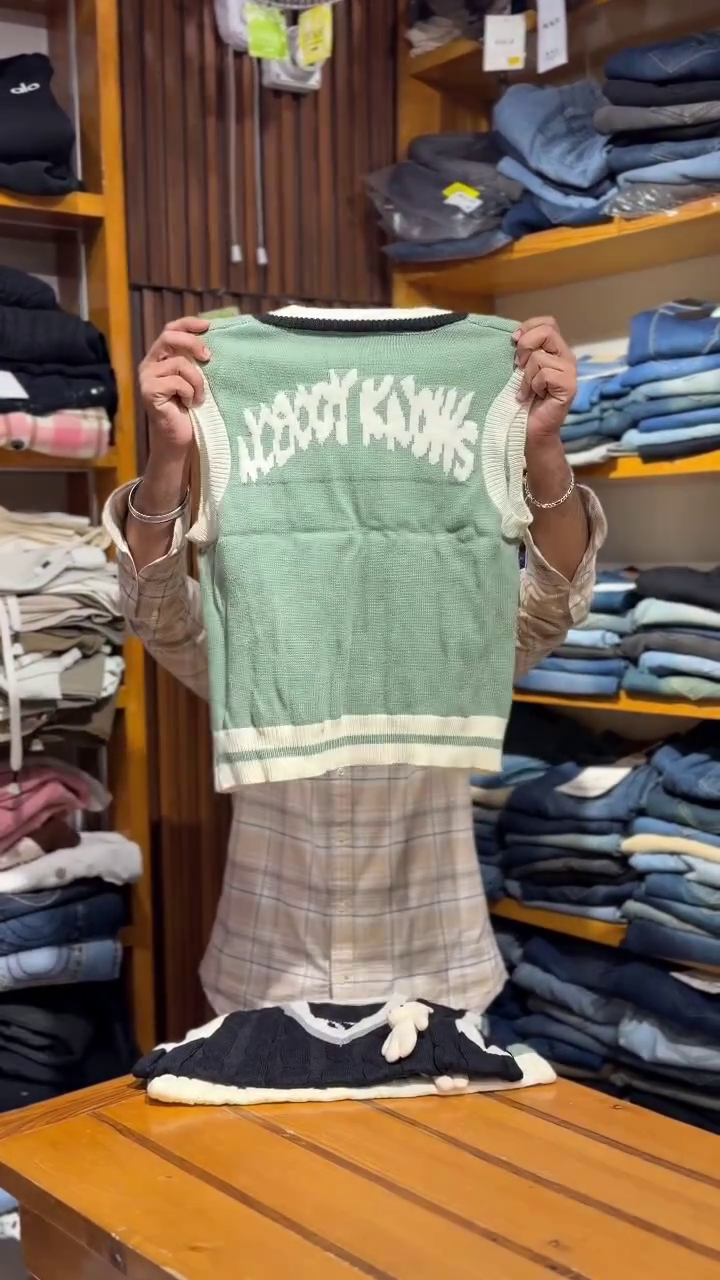 Mint Cable Knit Sleeveless V‑Neck Sweater Vest with Plush Teddy Charm 💚🧸