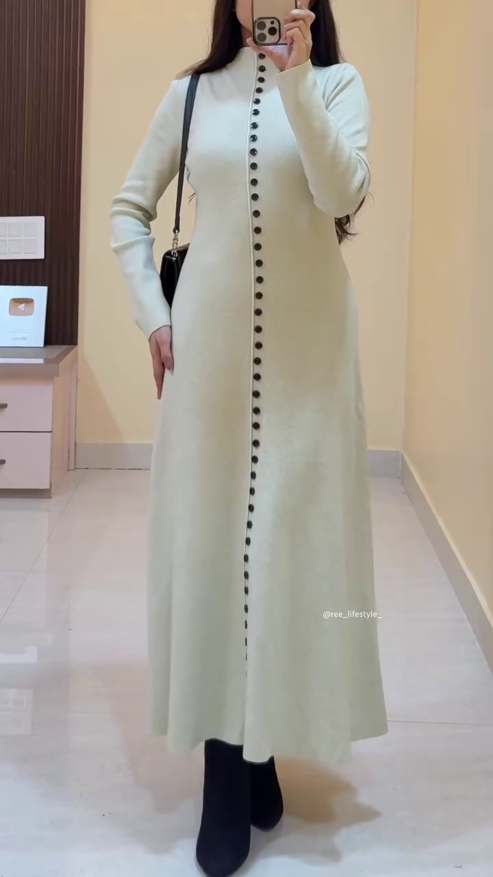 Ivory Echo: Buttoned Grace in Monochrome Harmony” 🤍🖤🌿