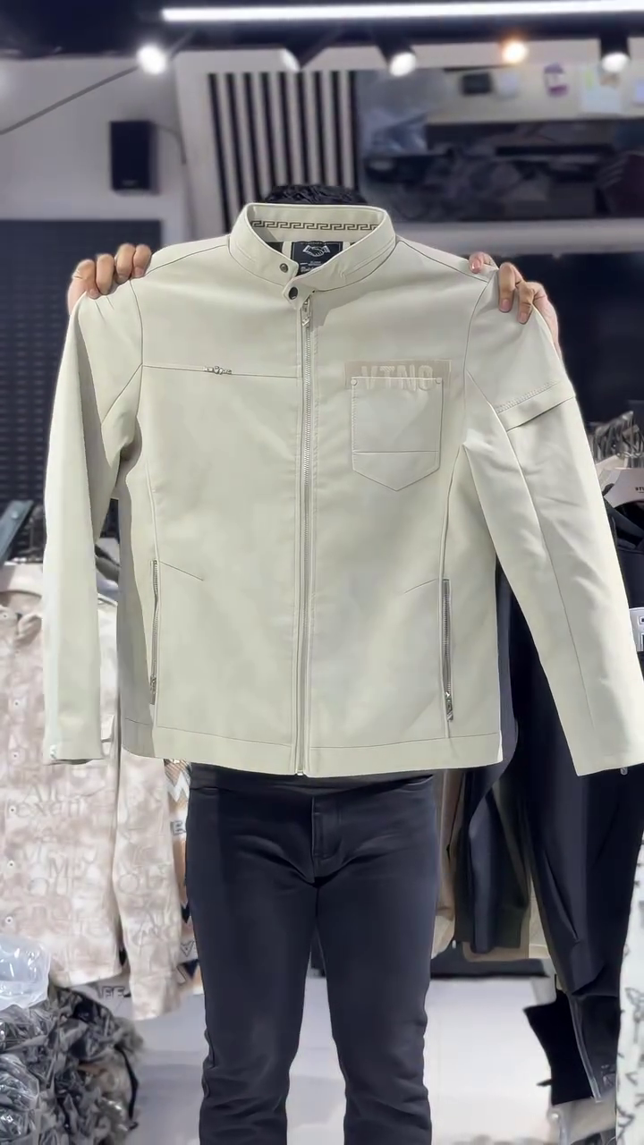 ✨Premium Winter Classic Cream Stylish Men’s Zipper Jacket With Smart Collar, Soft Comfort Fabric & Trendy Front Pocket Design✨