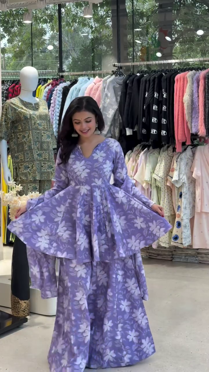 "Lavender Reverie: The Blooming Flare of Joy" 💜🌼👑