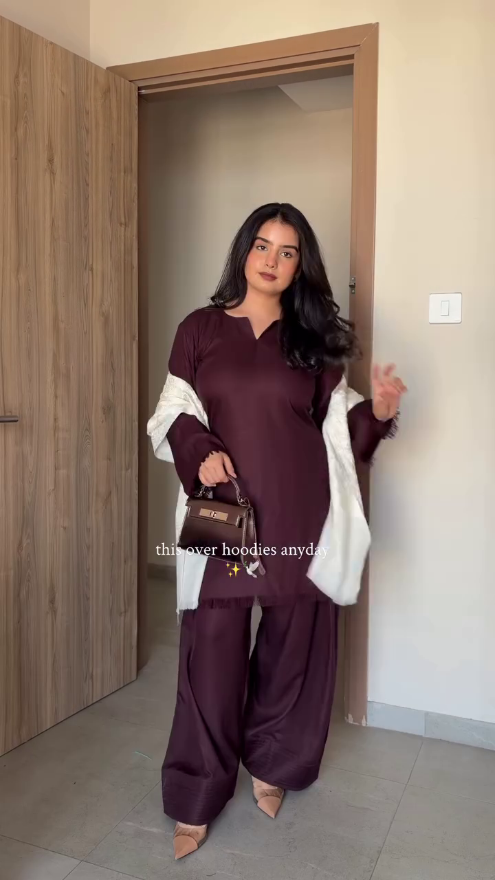 Maroon Majesty: The Regal Whisper of Tradition" 💫👑🕊️