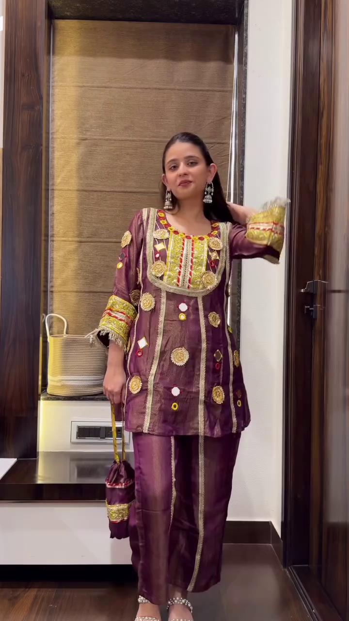 Pink Prism Radiance: Geometry of Grace" 💗🔶🌼