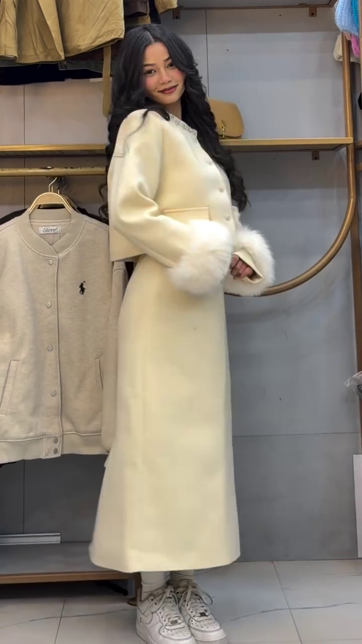 Luxurious Burgundy Cropped Jacket with Faux Fur Cuffs and Matching Long Skirt 👑🧥🍷🌹✨