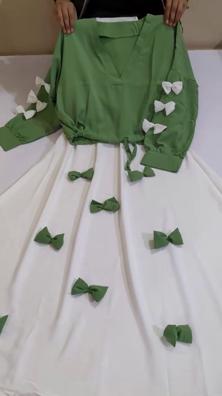 Green Long-Sleeved V-Neck Blouse 👚 with Adjustable Drawstring Waist 🎀 + White Skirt 🤍 Decorated with Multiple Green Bow 🎀 Accents