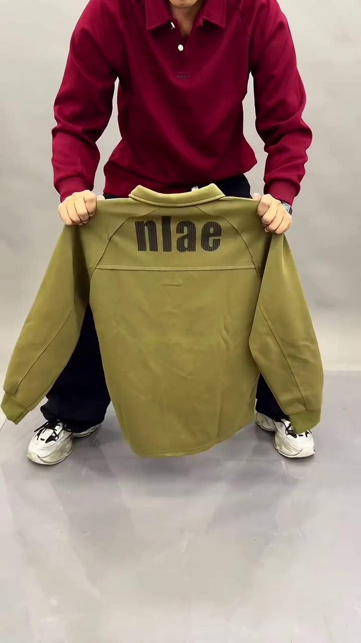 Olive Green Polo Shirt 👕 with Button Placket ✨ Casual Dual-Tone Ensemble