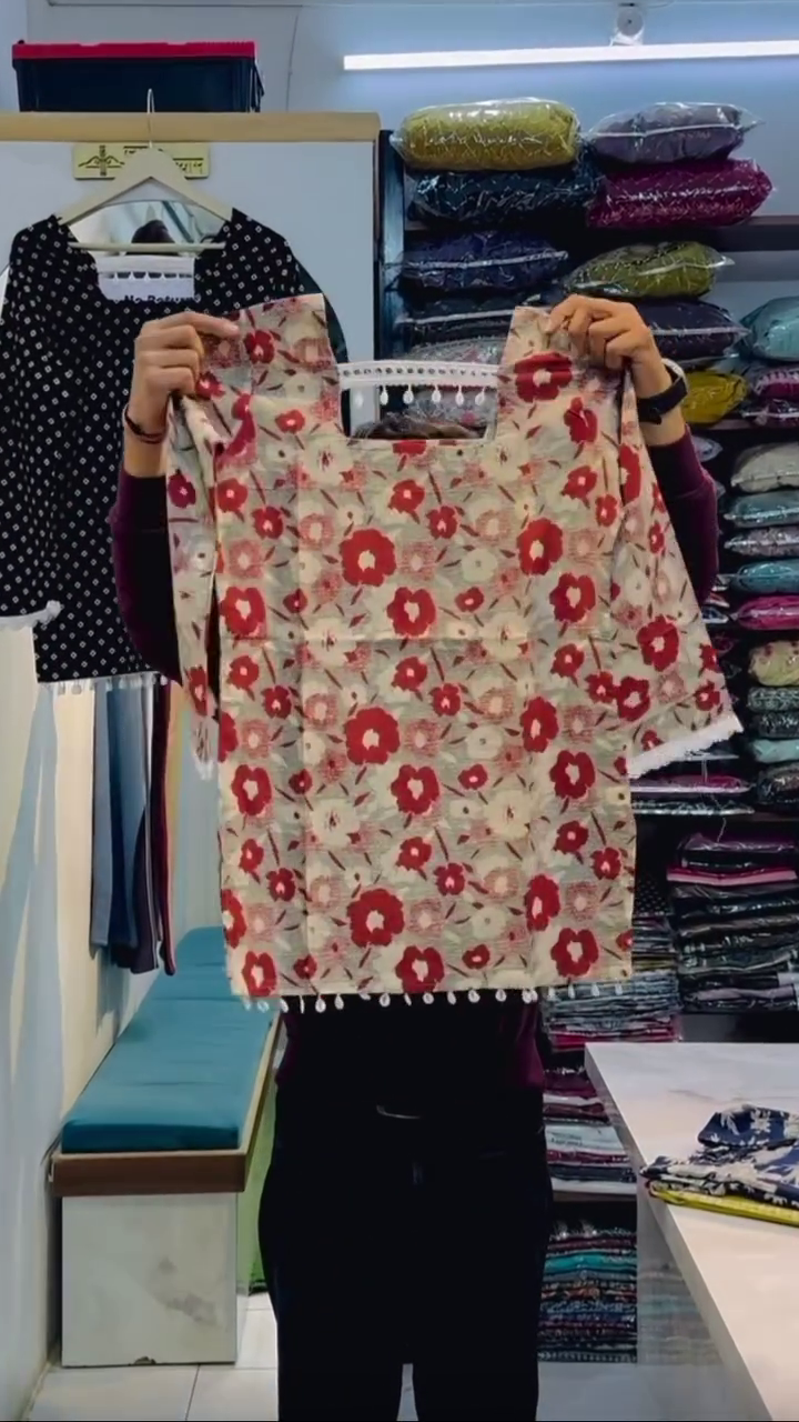 Red & Beige Floral Kurti 👗 with Square Neckline ✨ + White Pom-Pom Trim 🎀 Casual Chic Ensemble
