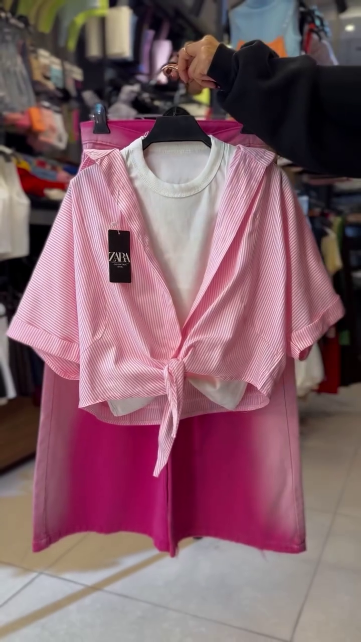 White T-Shirt 👕 Layered Under Pink & White Striped Short-Sleeved Shirt 🎀 + Bright Pink Shorts 👖 Coordinated Casual Outfit