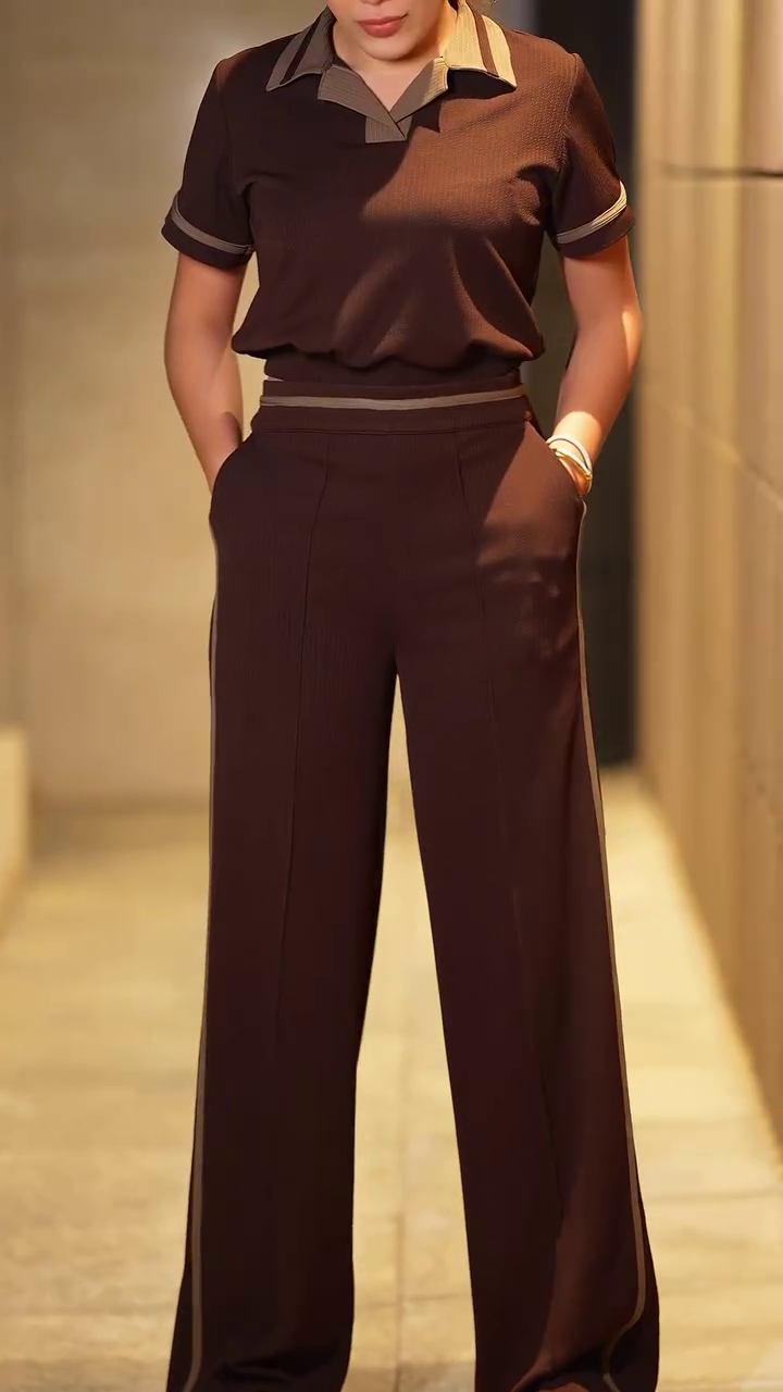 Coordinated Brown Short-Sleeved Top 👕 with Dark Trim 🖤 + Matching High-Waisted Wide-Leg Pants 👖 + Casual Sneakers 👟 Ensemble