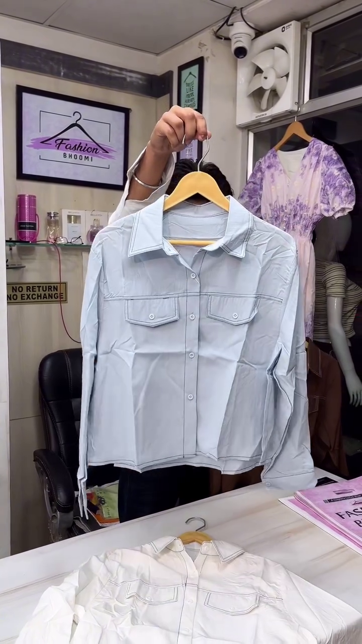 Minimalist Off-White Structured Stitch-Detail Button-Down Women’s Shirt with Dual Front Pockets 🤍✨