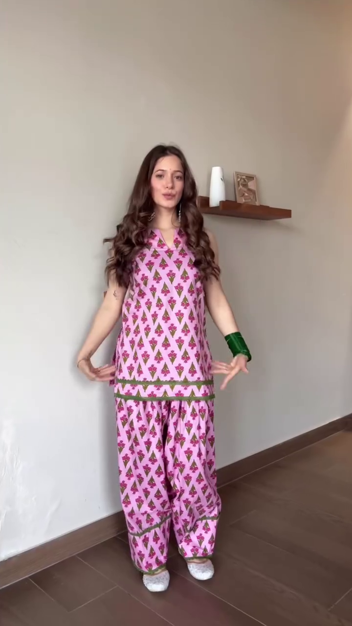 Elegant Sleeveless Rose Pink Soft Cotton Relaxed Fit Lounge Co-Ord Set with Lace Hem Straight Pants