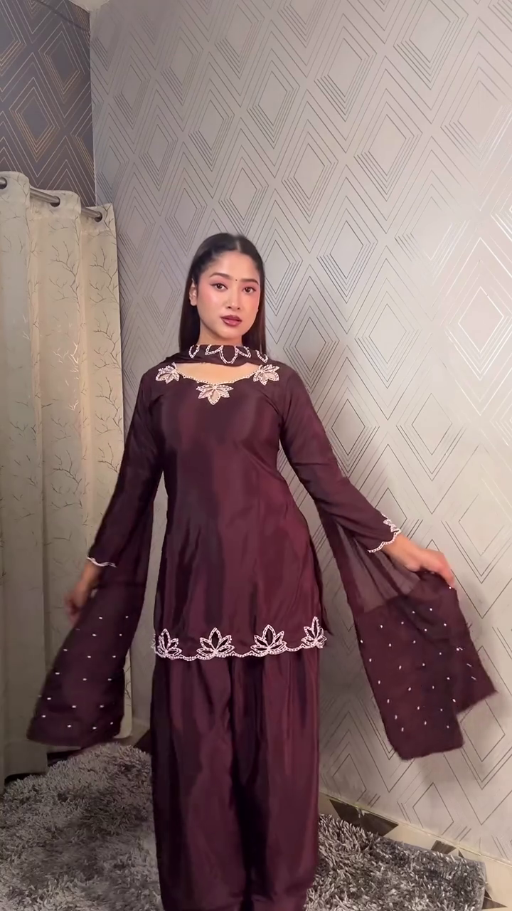 Dramatic Flared Sleeves Ethnic Festive Outfit for Women
