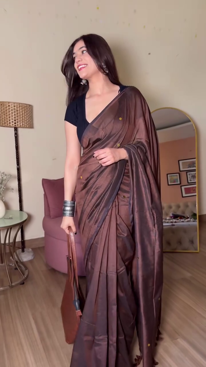 Saree with Minimal Gold Dot Detailing