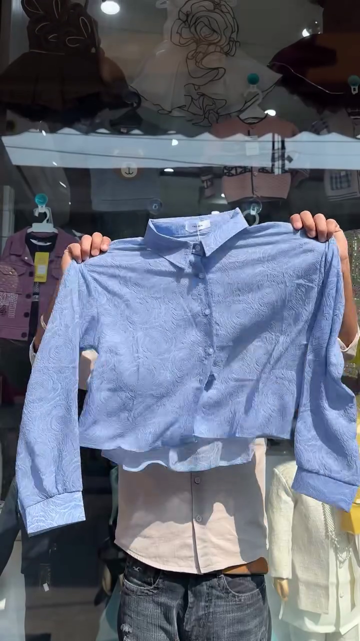 Cropped Button Shirt – Modern Slim Fit  Top