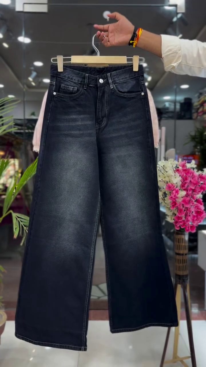 Blush Bloom Lace Detail Crop Top with Elegant Black Wide-Leg Pants Co-Ord Set 🌸✨