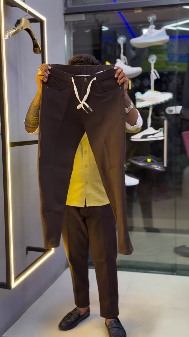 Urban Edge Cream Slim-Fit Drawstring Comfort Pants 🤍✨