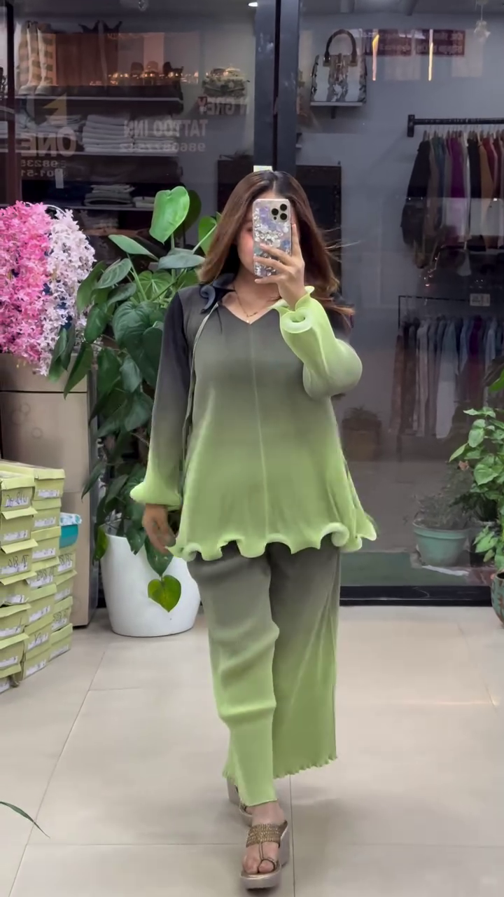 Olive Ombre Elegance Co-Ord Set with Flowing Top & Relaxed Pants 💚✨🌿