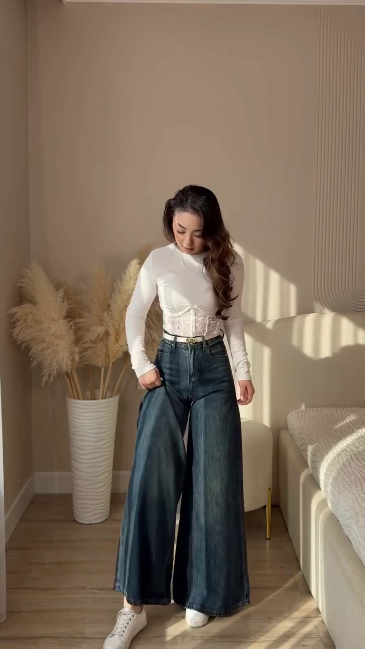 Vintage High-Waist Wide-Leg Denim Jeans with Effortless Street Chic Fit 💙✨👖