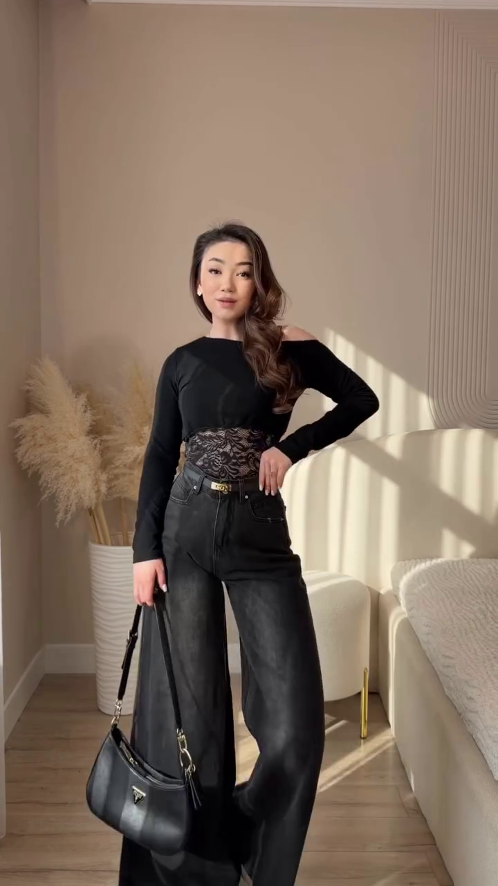 Vintage High-Waist Wide-Leg Denim Jeans with Effortless Street Chic Fit 💙✨👖