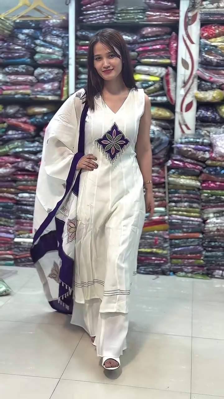 🤍 Royal Ivory Embroidered Kurta Set for Men – Luxe Festive Elegance 👑✨