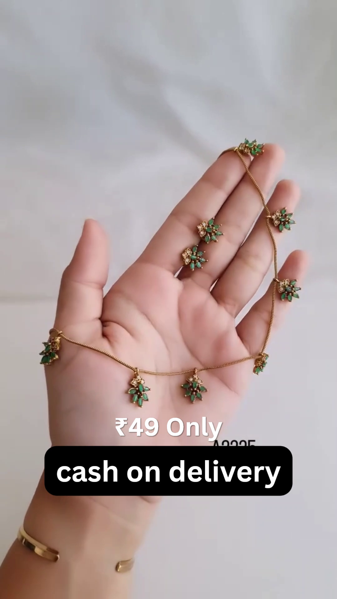 Vintage Green Floral Pendant Necklace & Earrings Set 🌿💚